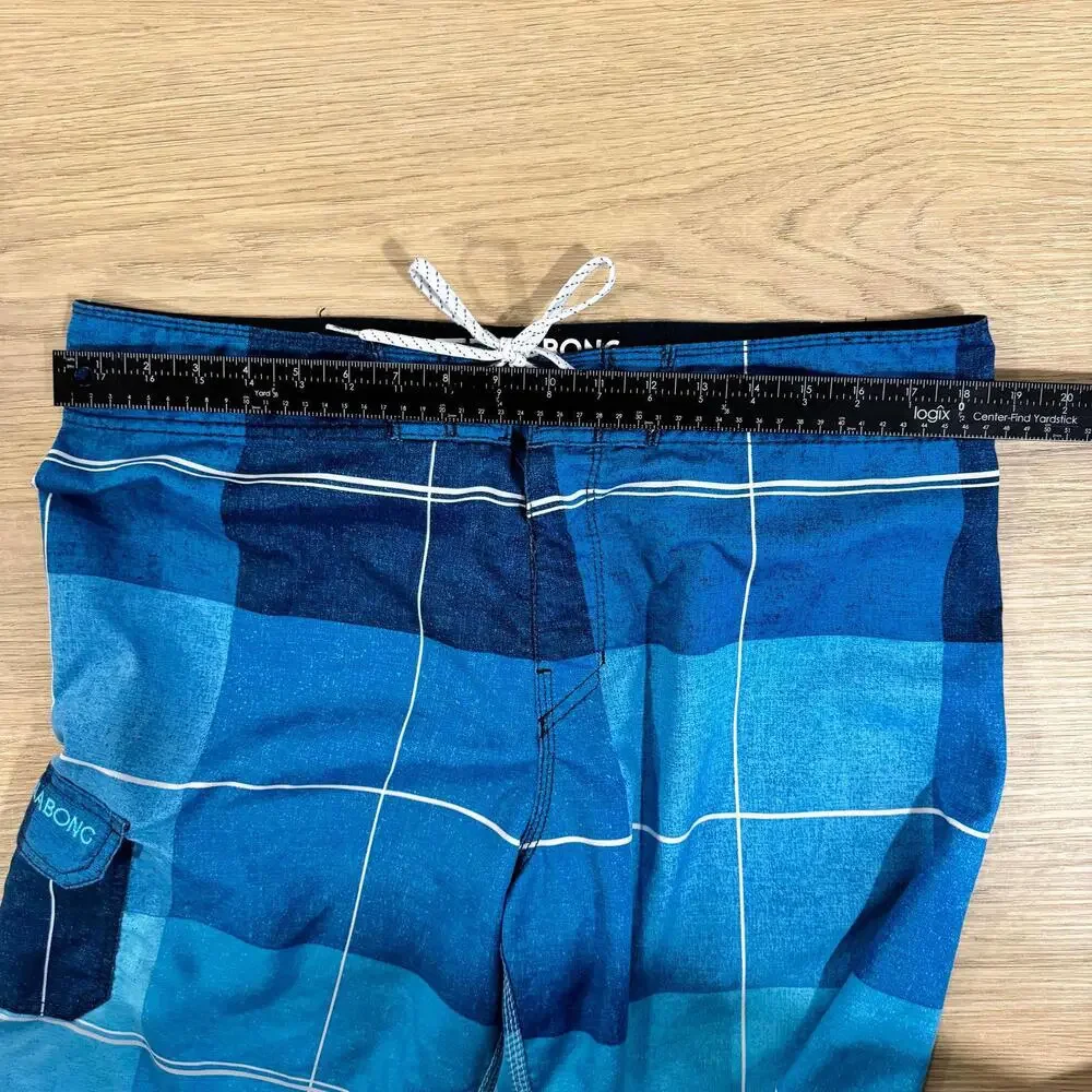 Billabong Men's Blue‎ Plaid Board Shorts Size 36